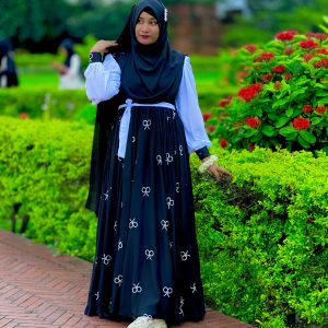 🌺🌺আপনার প্রিয় জনকে উপহার দিতে আমাদের porda kiri পেইজের বোরকা Best. 🌺🌺ঘের ৫৫০ ইঞ্চি হিজাব লম্বা ৯০ ইঞ্চি পাশে ৩০ ইঞ্চি বোরকা যেকেনো কালার যেকোনো সাইজ যে কোনো বডি অনুযায়ী কাস্টমাইজ করে বানিয়ে নিতে পারবেন নরমাল সাইজ লম্বা ৫০ বডি ৪২ লম্বা ৫২ বডি ৪২ লম্বা ৫৪ বডি ৪৪ লম্বা ৫৬ বডি ৪৪ 🌺🌺অরজিনাল দুবাই চেরি কাপড় অনেক সফ্ট আপনি চেক করে নিতে পারবেন রাইডারের সামনে চেক করে নিতে পারবেন আপনার পছন্দ না হলে রিটার্ন করতে পারবেন